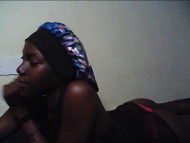 cute-lotty live cam on BongaCams