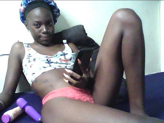 cute-lotty live cam on BongaCams