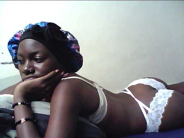cute-lotty live cam on BongaCams