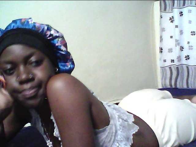 cute-lotty live cam on BongaCams