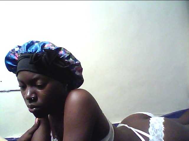 cute-lotty live cam on BongaCams