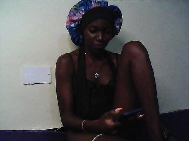 cute-lotty live cam on BongaCams