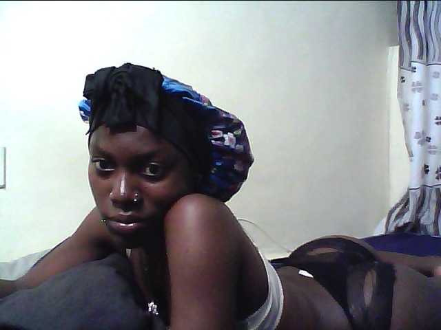 cute-lotty live cam on BongaCams
