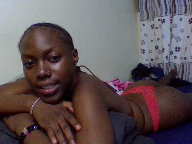 cute-lotty live cam on BongaCams