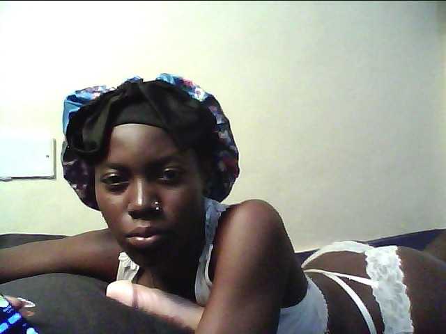 cute-lotty live cam on BongaCams