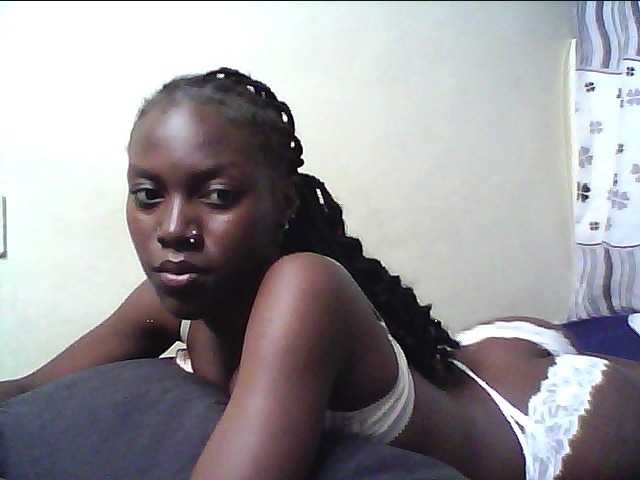cute-lotty live cam on BongaCams