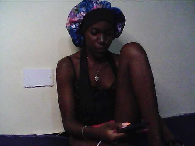cute-lotty live cam on BongaCams