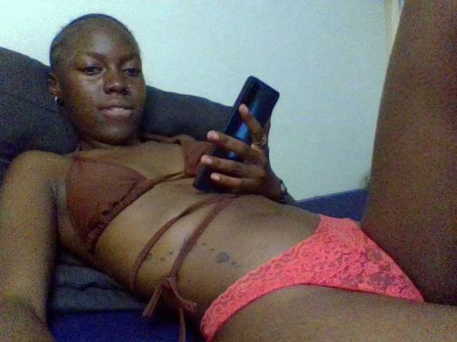 cute-lotty live cam on BongaCams