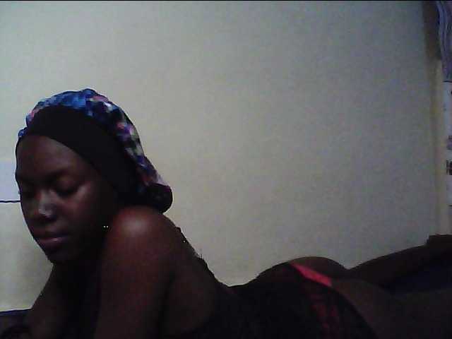 cute-lotty live cam on BongaCams