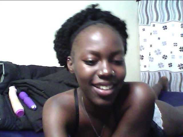 cute-lotty live cam on BongaCams