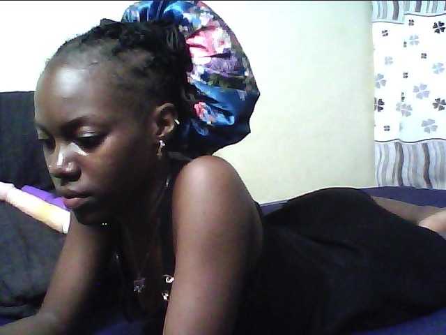 cute-lotty live cam on BongaCams