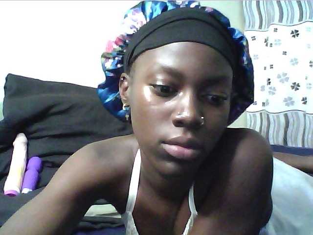 cute-lotty live cam on BongaCams
