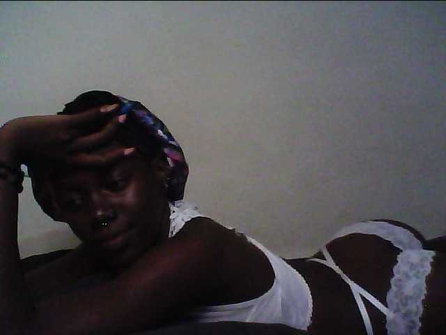 cute-lotty live cam on BongaCams