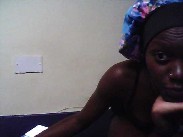 cute-lotty live cam on BongaCams