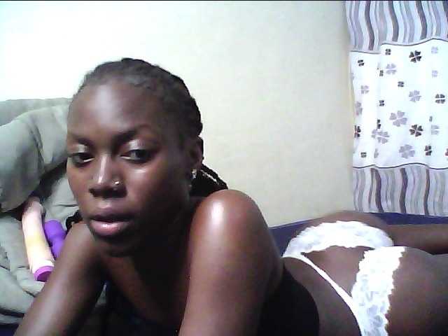 cute-lotty live cam on BongaCams
