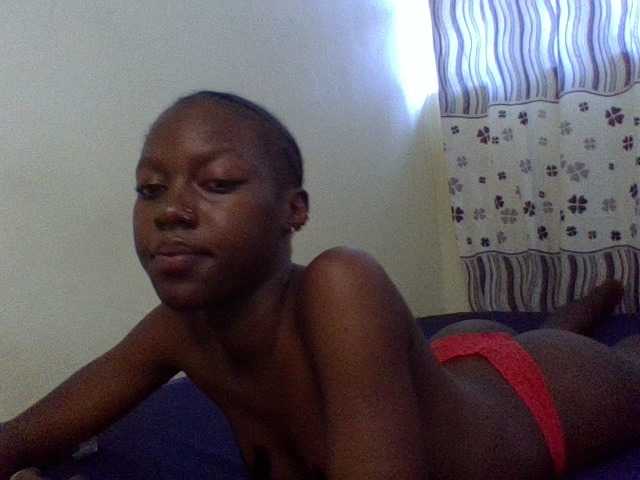 cute-lotty live cam on BongaCams