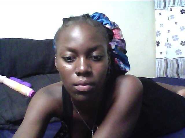 cute-lotty live cam on BongaCams