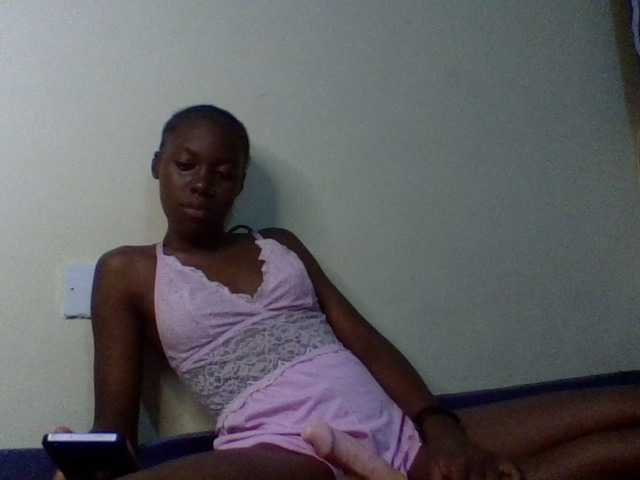 cute-lotty live cam on BongaCams