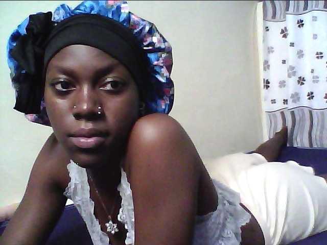 cute-lotty live cam on BongaCams