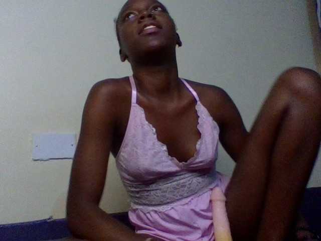 cute-lotty live cam on BongaCams