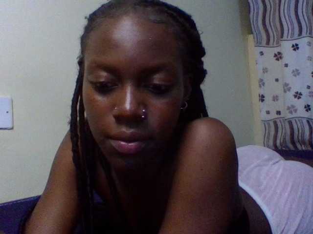 cute-lotty live cam on BongaCams