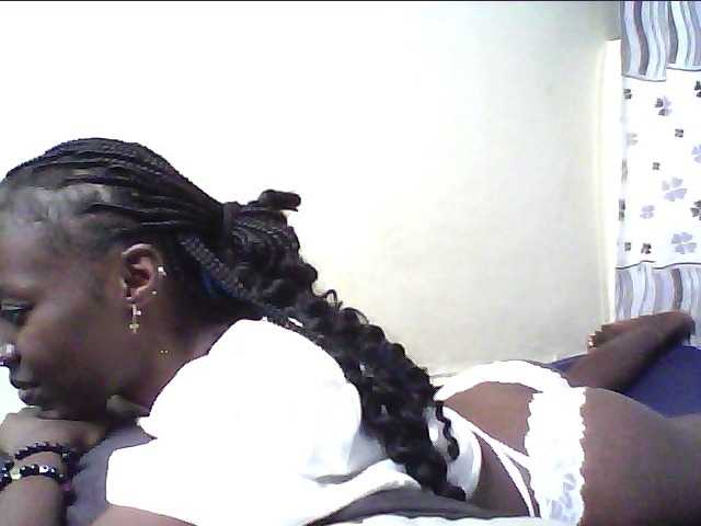cute-lotty live cam on BongaCams