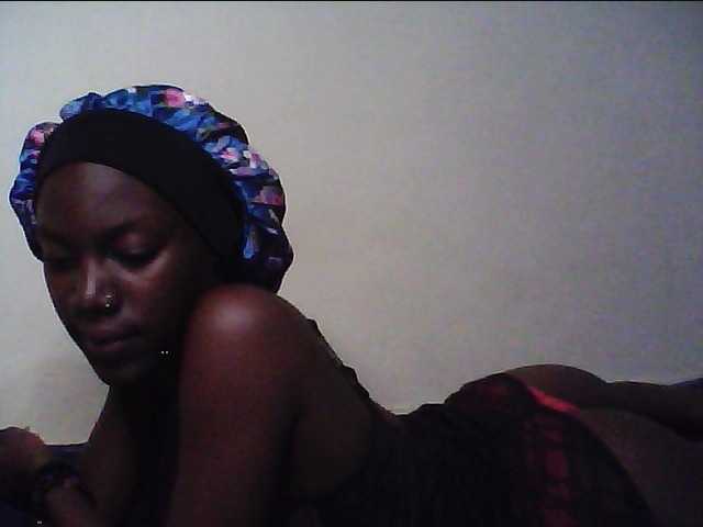 cute-lotty live cam on BongaCams