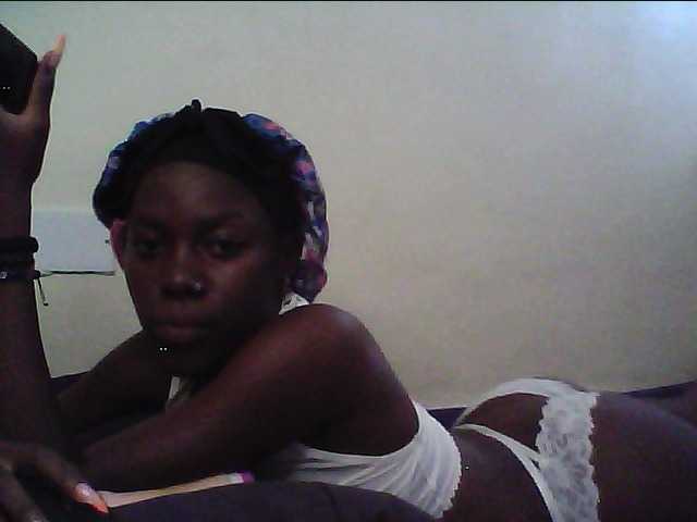 cute-lotty live cam on BongaCams