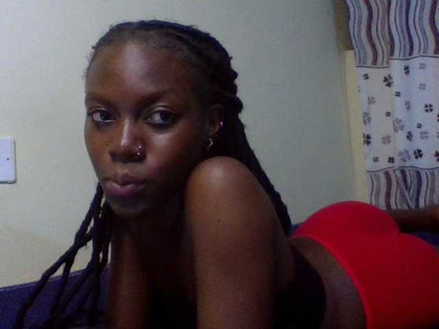 cute-lotty live cam on BongaCams