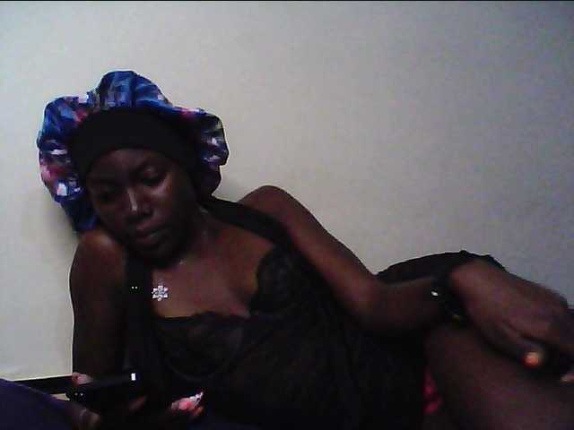 cute-lotty live cam on BongaCams