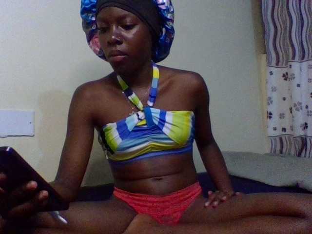 cute-lotty live cam on BongaCams