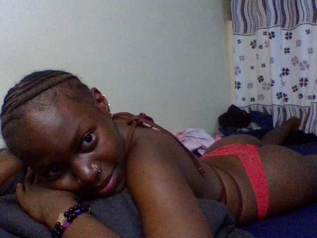 cute-lotty live cam on BongaCams