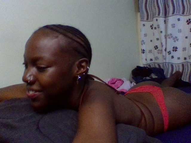 cute-lotty live cam on BongaCams