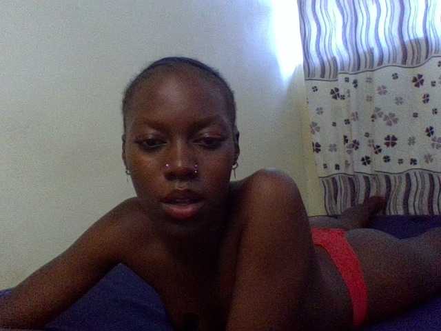 cute-lotty live cam on BongaCams