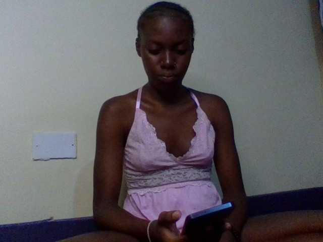 cute-lotty live cam on BongaCams