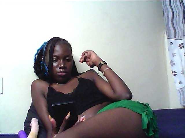 cute-lotty live cam on BongaCams