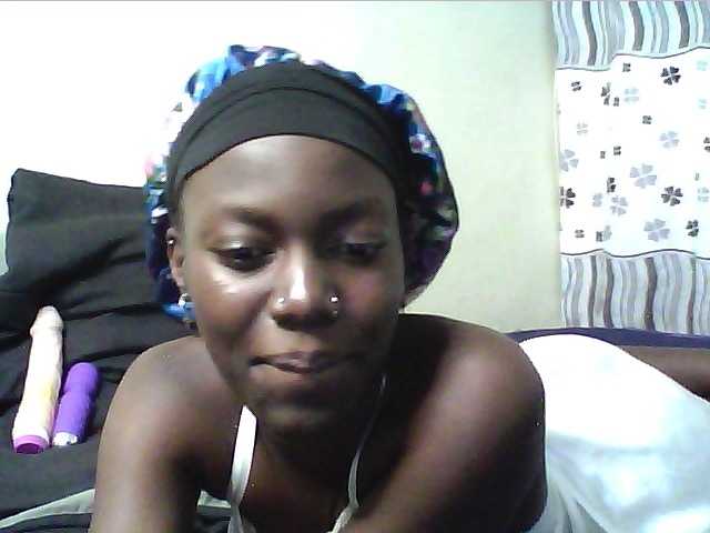 cute-lotty live cam on BongaCams