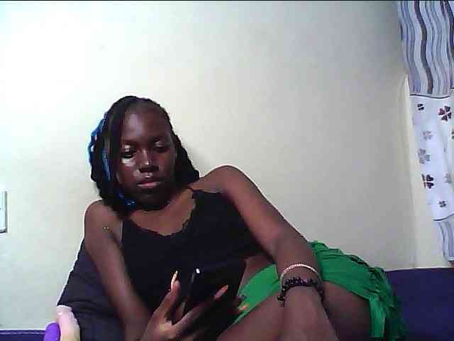 cute-lotty webcam