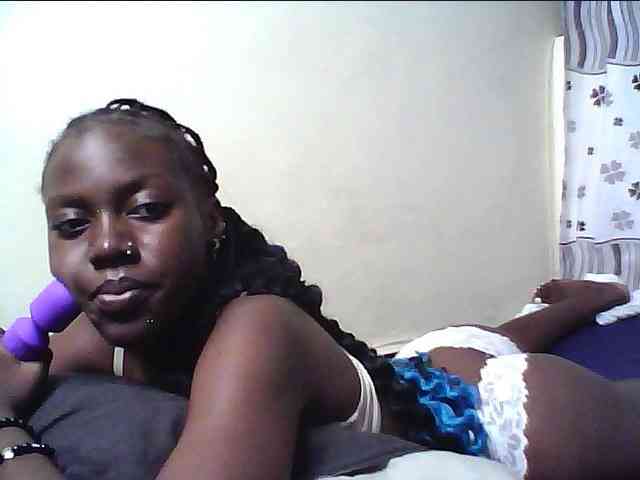 cute-lotty webcam
