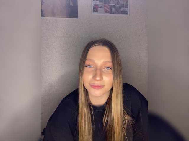KamilaVen live cam on BongaCams