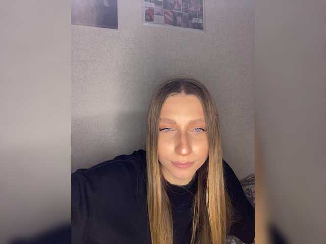 KamilaVen live cam on BongaCams