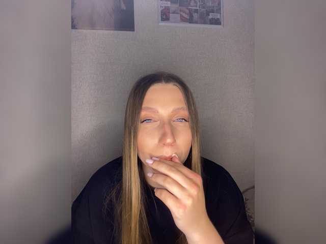 KamilaVen live cam on BongaCams