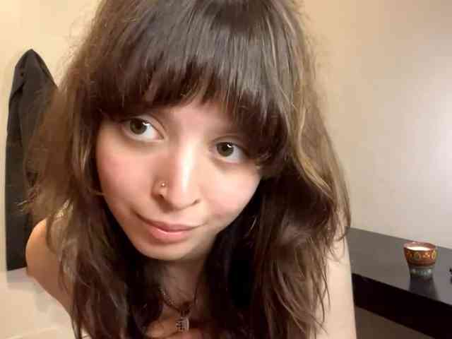 DaniTamura webcam