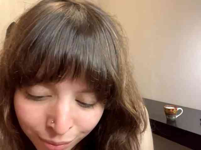 DaniTamura webcam