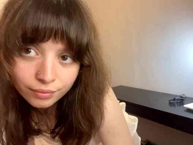 DaniTamura webcam