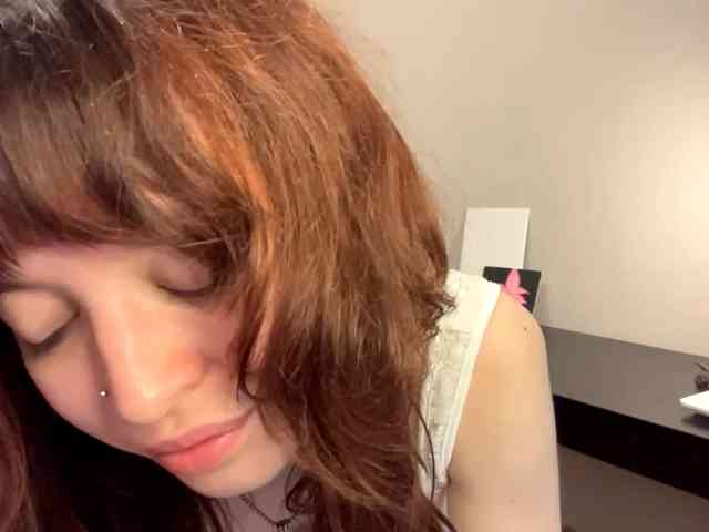 DaniTamura webcam