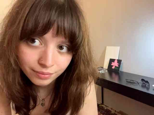 DaniTamura webcam