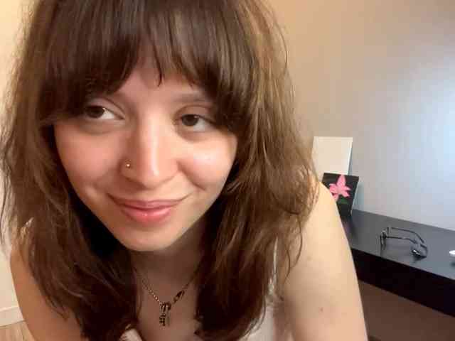 DaniTamura webcam