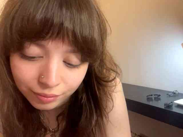 DaniTamura webcam