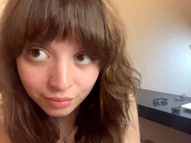 DaniTamura webcam